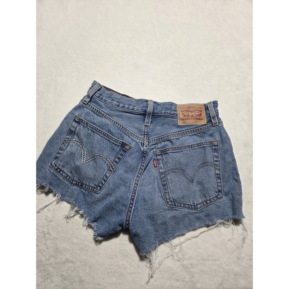 Levis 501 Shorts Womens Size 26 Waist Blue Denim Distressed  Button Fly Cotton - Picture 2 of 11